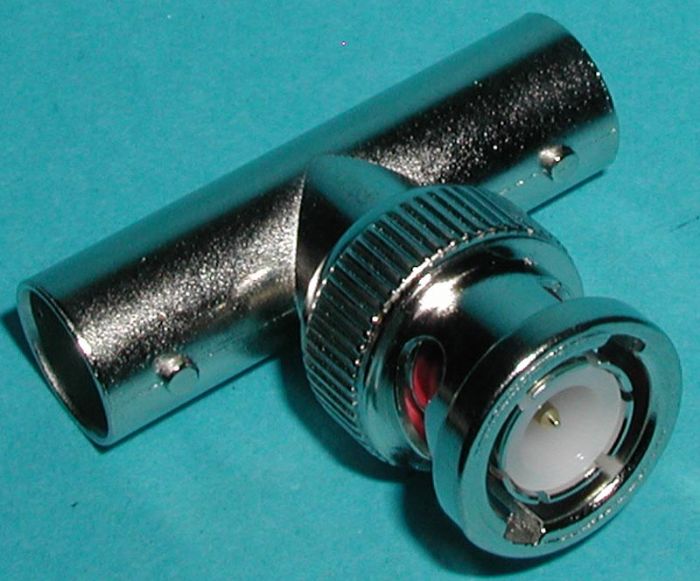 Adaptador en forma T BNC RF 31-208 - Amphenol
