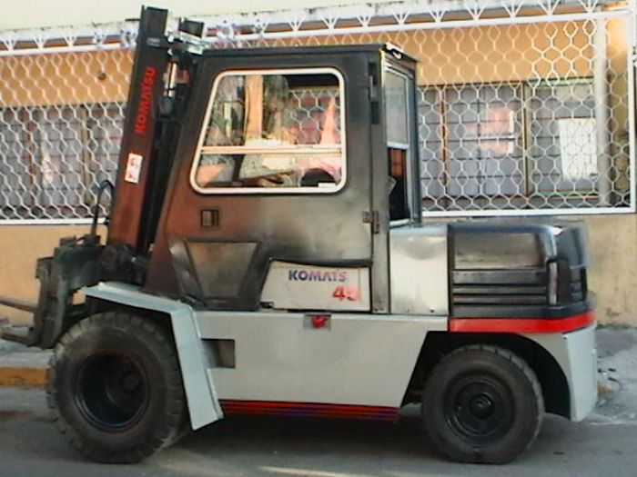 MONTACARGAS RENTA EXPRESS CON/SIN OPERADOR - TOYOTA, ALLIS CHALMER, CLARCK, MITSUBISHI, CROW, R