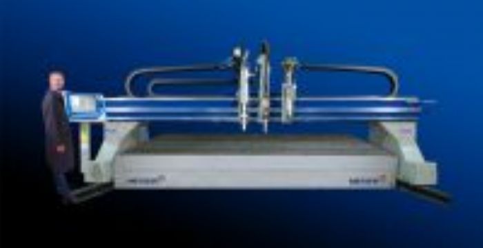 CORTE CON PLASMA  - MESSER