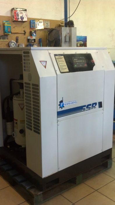 Compresor de tornillo reconstruidoINGERSOLLRAND 40HP - INGERSOLLRAND