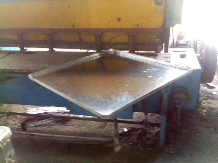 CHAROLAS PARA SEÑALAMIENTO VIAL - 