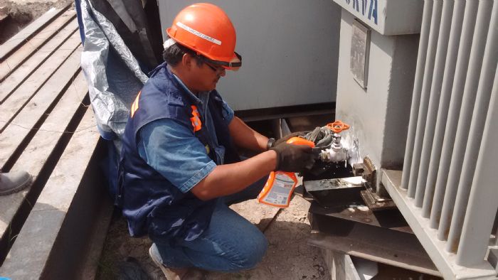 MANTENIMIENTO A EQUIPOS ELECTRICOS - 