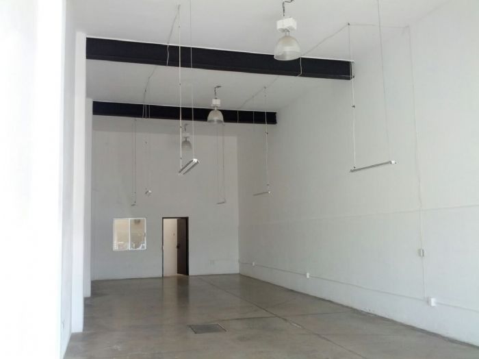 LOCALES Y BODEGAS COMERCIALES EN RENTA / VENTA - 