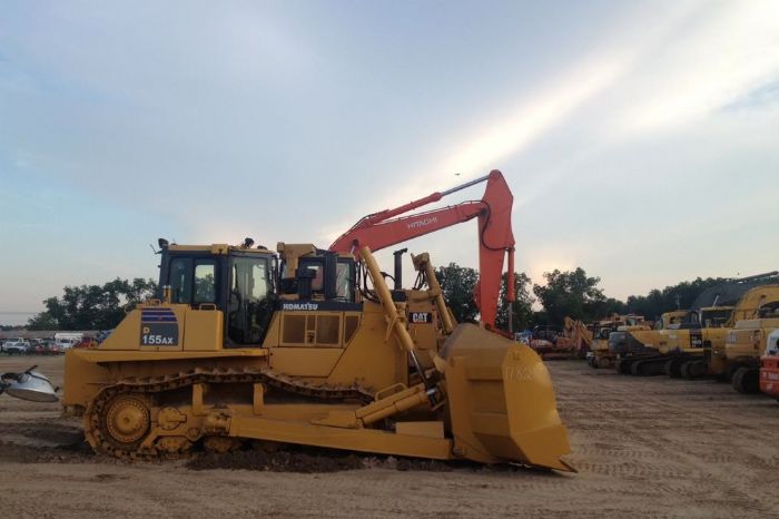 BULLDOZER KOMATSU 2010- D155AX - KOMATSU