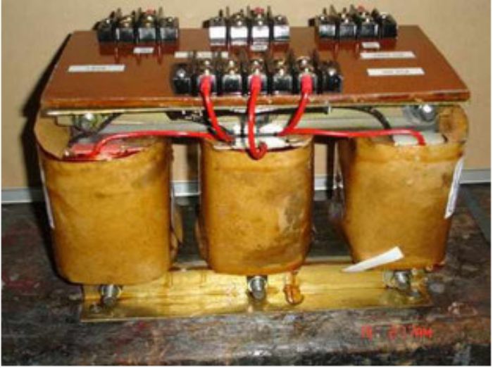 TRANSFORMADOR DE VOLTAJE DE ENTRADA DE 440 VOLTS - TRANSFORMADORES Y BOBINAS EHMI