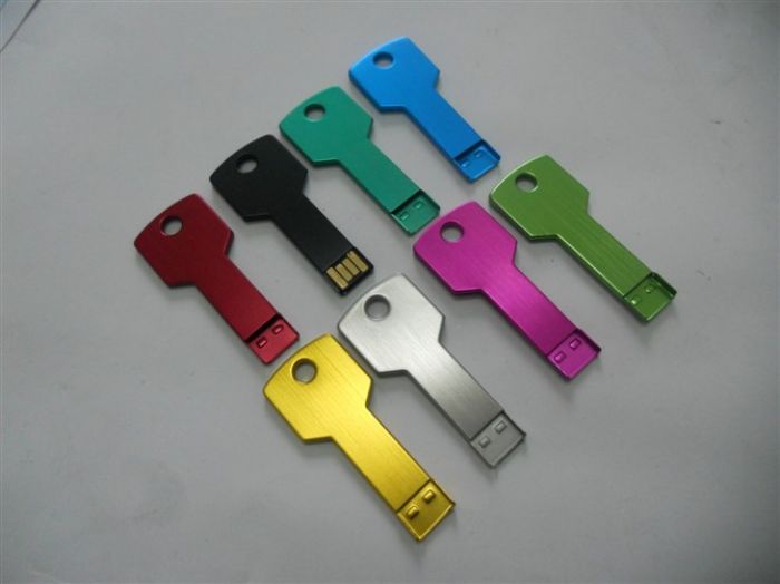 memoria usb llave en forma de lllave - 