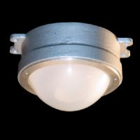 Luminaria incandescente hermética.